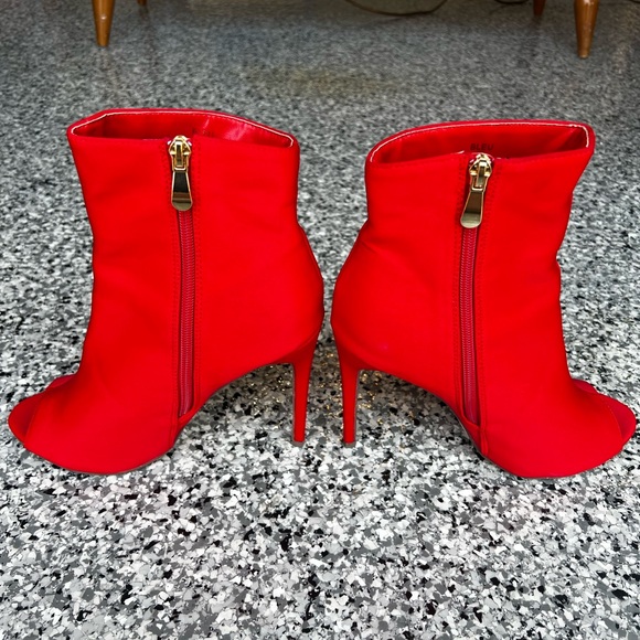 So Me High Heel Booties - Picture 3 of 4